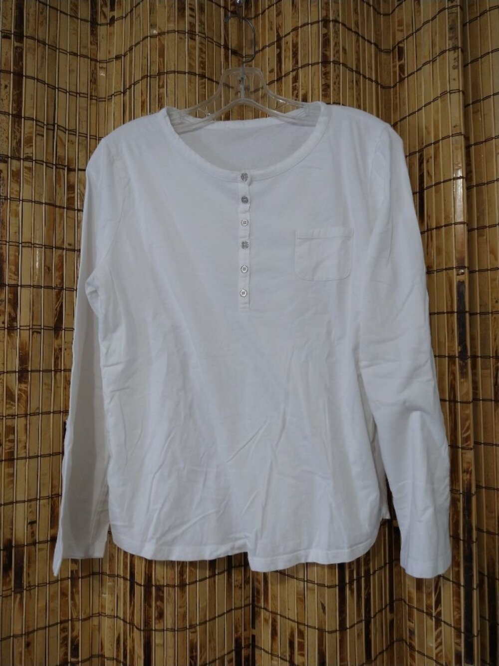Classic White Long Sleeve Henley Tee with Button Placket & Pocket